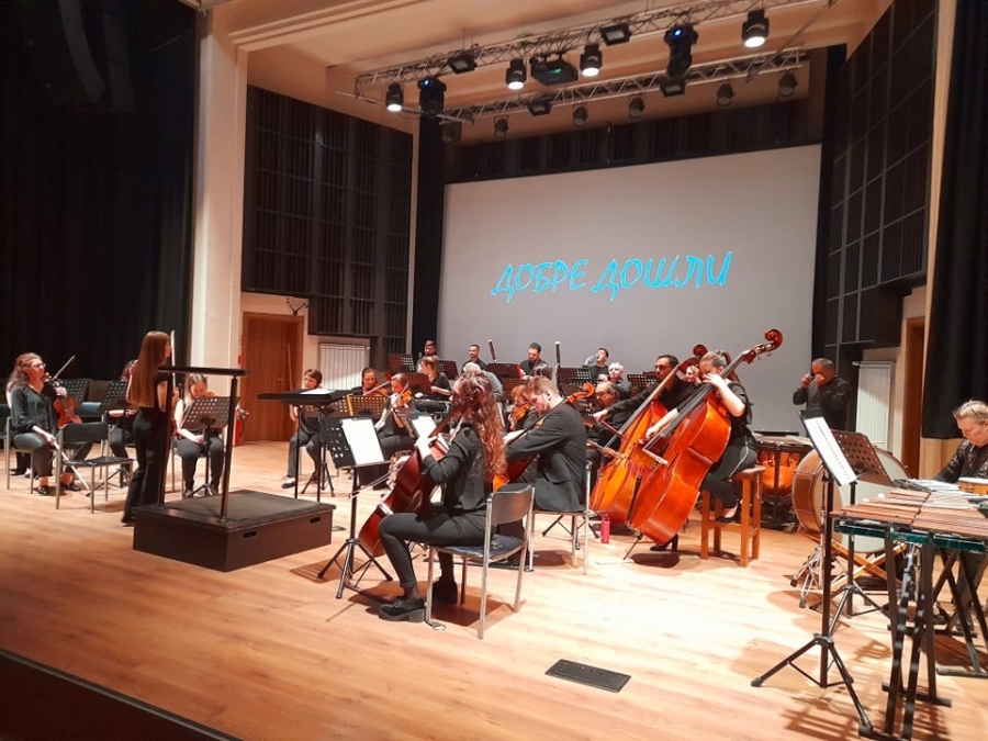 Учениците от НУ „Св. Софроний Врачански“ гостуваха на Симфониета - Враца