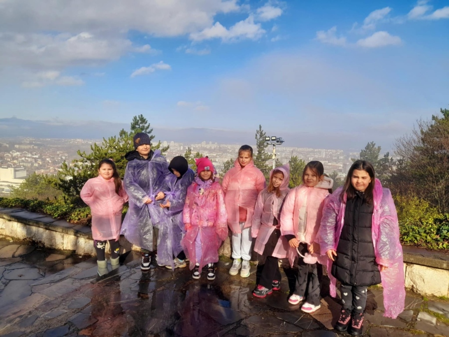 Малките приключенци закриха туристическия сезон под дъжд