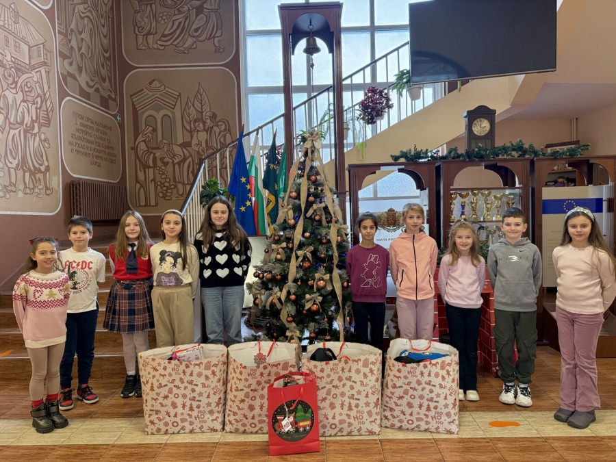 Учениците от НУ „Св. Софроний Врачански“ събраха 880 лв. в подкрепа на кампанията „Осинови врачанско семейство“