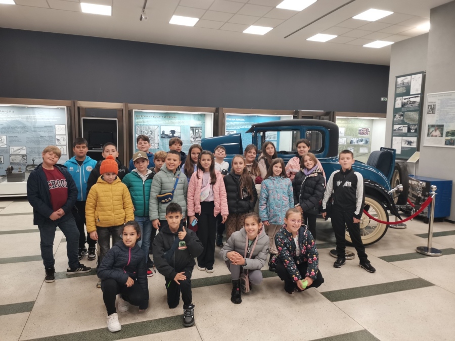 Месец oктомври – Среща с представители на ПИЦ и образователна екскурзия до град София