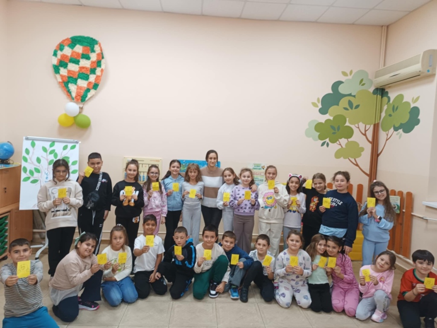 „Светът е по-добро място, когато има повече усмивки.“