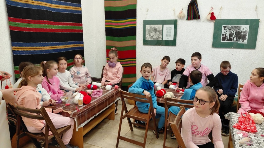 Магията на мартеницата оживя в Етнографския музей